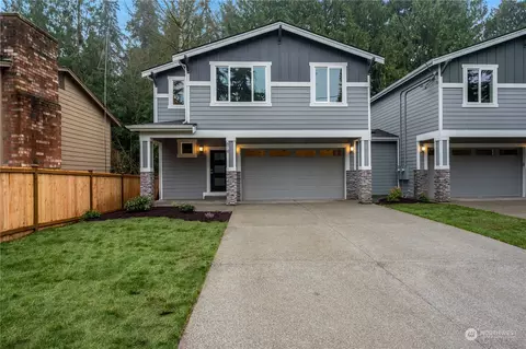 818 105th Pl SE #A, Everett, WA 98208