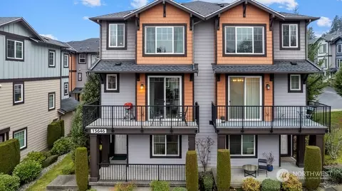 15646 NE 102nd Way #102, Redmond, WA 98052
