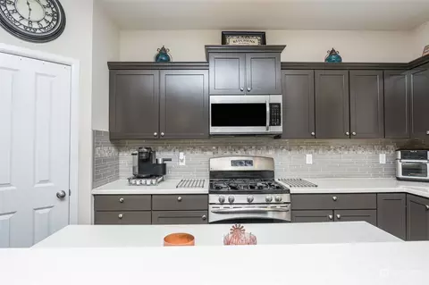 Kitchen - 2009 201st St E, Spanaway, WA 98387 photo 2 of 3