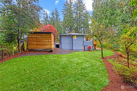 Exterior - 24224 4th Pl W, Bothell, WA 98021 photo 5 of 6