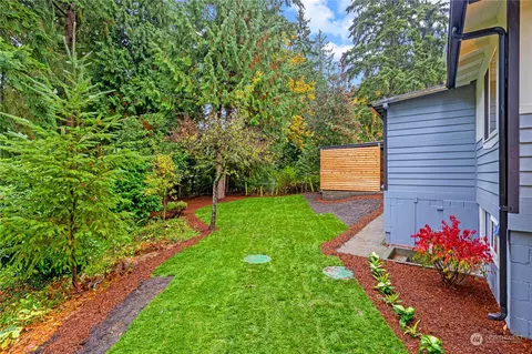 Exterior - 24224 4th Pl W, Bothell, WA 98021 photo 4 of 6