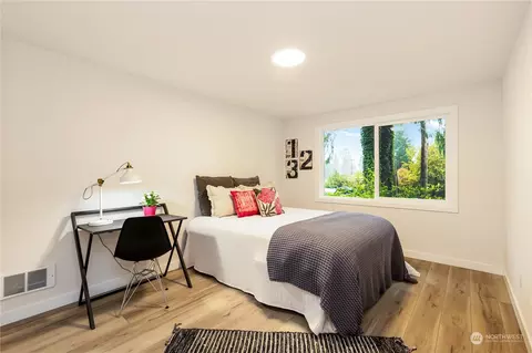 Bedroom - 24224 4th Pl W, Bothell, WA 98021 photo 3 of 3