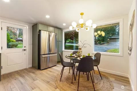 Dining - 24224 4th Pl W, Bothell, WA 98021 photo 1 of 3