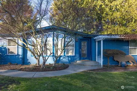 460 Parkwood Blvd, Sequim, WA 98382