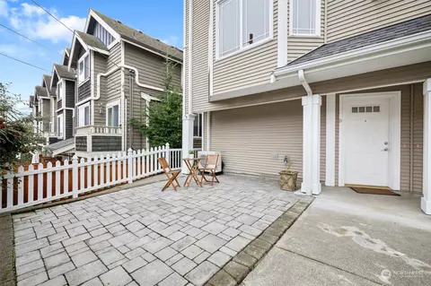 6759 24th Ave NW #D, Seattle, WA 98117