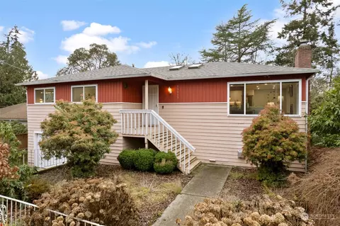 13113 Ashworth Ave N, Seattle, WA 98133