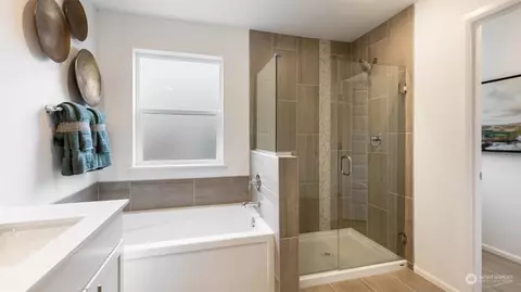 Bath - 216 179th St SE, Bothell, WA 98021 photo 3 of 4