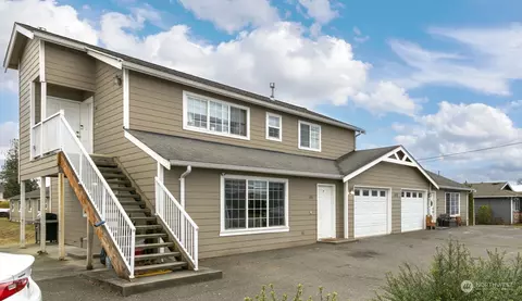 312 Nooksack Ave, Lynden, WA 98264