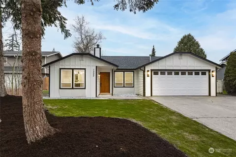 1222 S 236th Pl, Des Moines, WA 98198