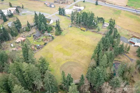 161 Lake Farm Rd, Port Angeles, WA 98362