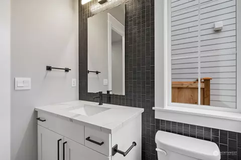 Bath - 1412 238th St SE, Bothell, WA 98021 photo 1 of 2
