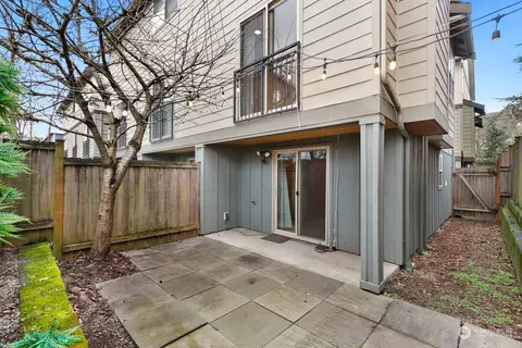 9008 18th Ave SW #A, Seattle, WA 98106