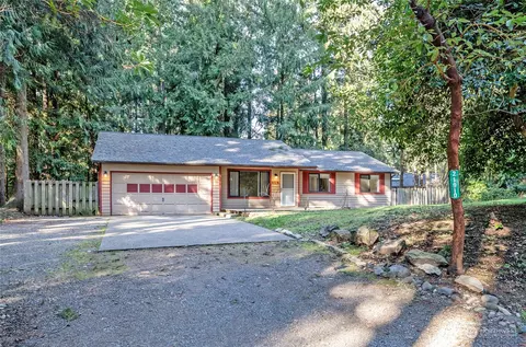 21910 Beachside Dr SE, Yelm, WA 98597
