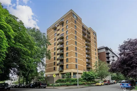 1300 University St #6D, Seattle, WA 98101