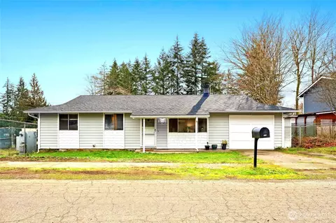 3520 SE Carmae Dr, Port Orchard, WA 98366