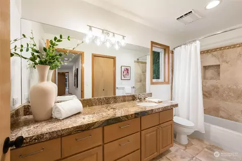 11115 NE 160th Pl, Bothell, WA 98011 photo 31