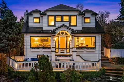 5854 E Green Lake Way N, Seattle, WA 98103