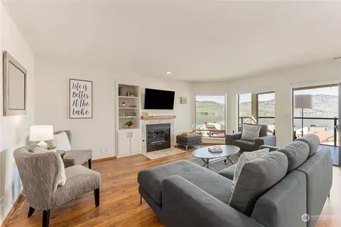 100 Lake Chelan Shores Dr #19-9, Chelan, WA 98816