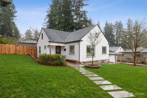 101 Contra Costa Ave, Fircrest, WA 98466
