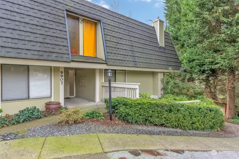 9907 NE 124th St #805, Kirkland, WA 98034