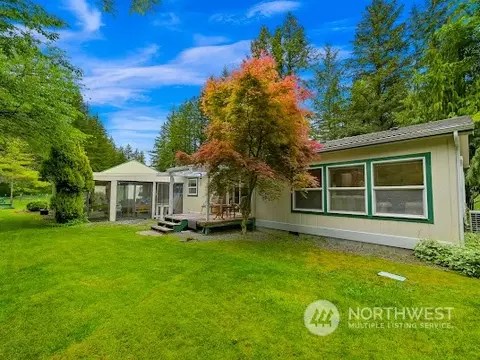 8759 Kendall Rd, Maple Falls, WA 98266 photo 2