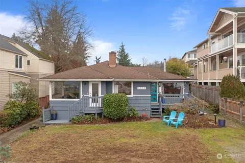 8009 S Lakeridge Dr, Seattle, WA 98178
