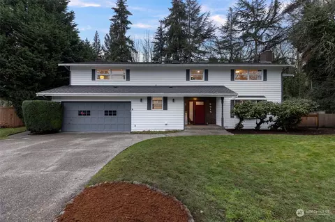 2614 Evergreen Pt Rd, Medina, WA 98039