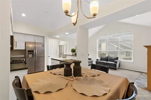 Dining - 400 228th St SW #D202, Bothell, WA 98021 photo 2 of 2