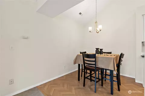 Dining - 400 228th St SW #D202, Bothell, WA 98021 photo 1 of 2