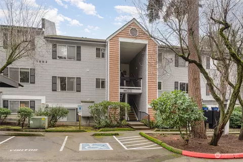 1003 156th Ave NE #A205, Bellevue, WA 98007