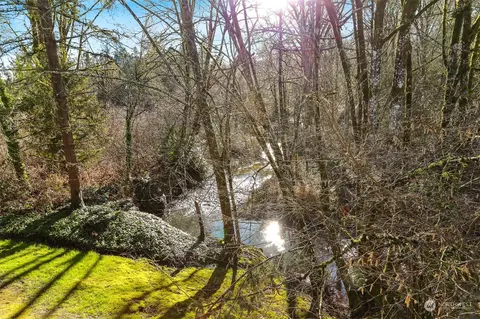 4519 125th Ave SE #A202, Bellevue, WA 98006