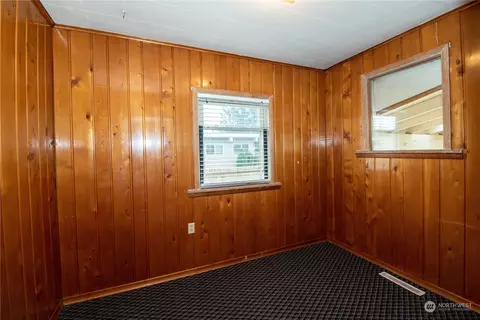 1588 Florence St, Enumclaw, WA 98022 photo 20