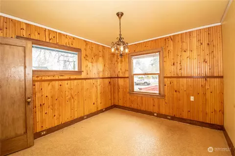 1588 Florence St, Enumclaw, WA 98022 photo 8