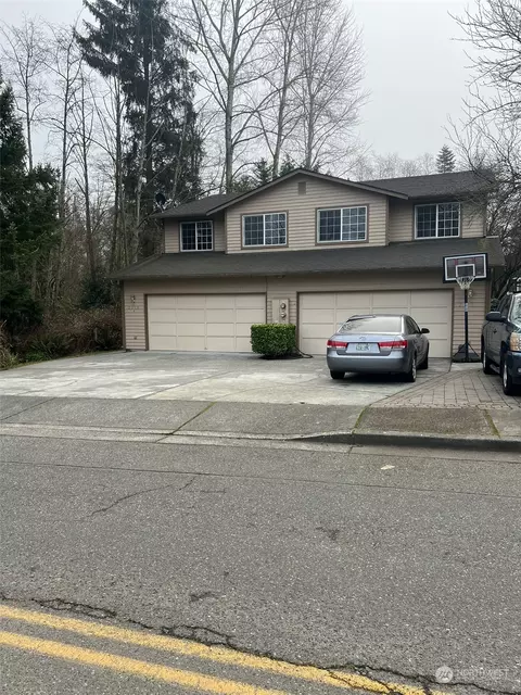 2010 Hollow Dale Pl #A & B, Everett, WA 98204