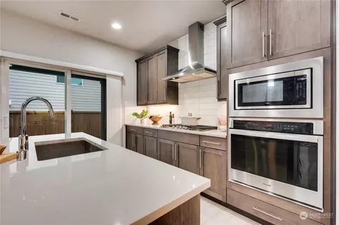 Kitchen - 4432 234th Pl SE, Bothell, WA 98021 photo 5 of 7