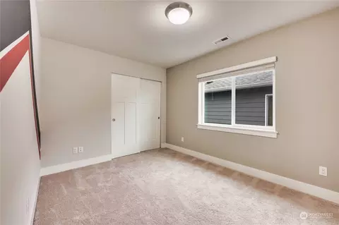 Bedroom - 4432 234th Pl SE, Bothell, WA 98021 photo 6 of 7