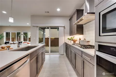 Kitchen - 4432 234th Pl SE, Bothell, WA 98021 photo 4 of 7