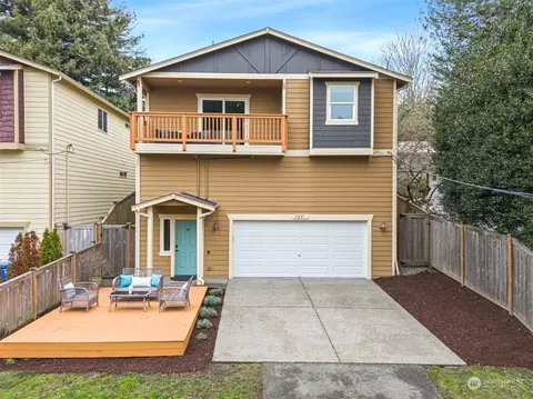 5437 32nd Ave SW, Seattle, WA 98126