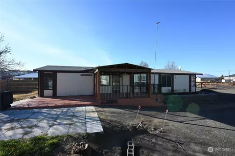 7514 W Van Giesen, West Richland, WA 99353