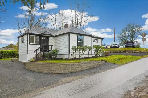 2311 NE Sunset Ln, Bremerton, WA 98310