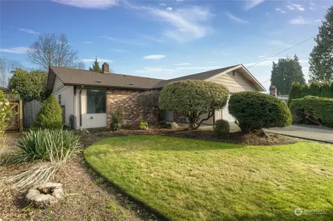 820 N 7th Ave SW, Tumwater, WA 98512
