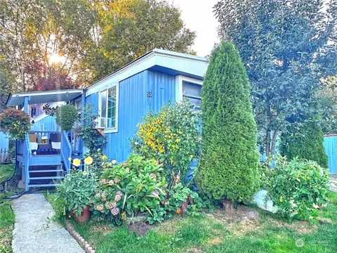 827 W Valley Hwy #50, Kent, WA 98032