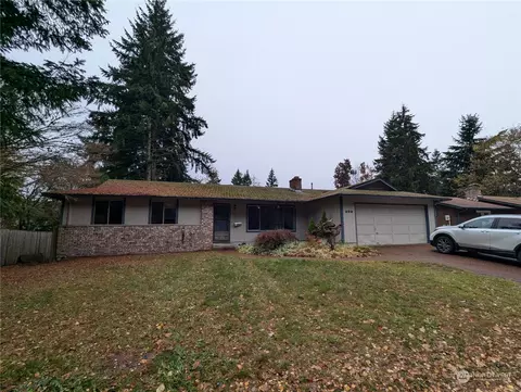 530 NE Conifer Dr, Bremerton, WA 98311