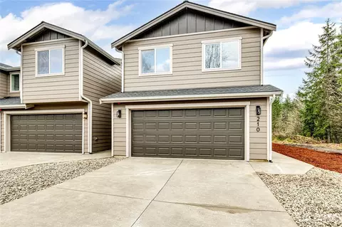 210 Creekside Dr, Port Angeles, WA 98362