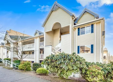 509 1st St #304, Snohomish, WA 98290