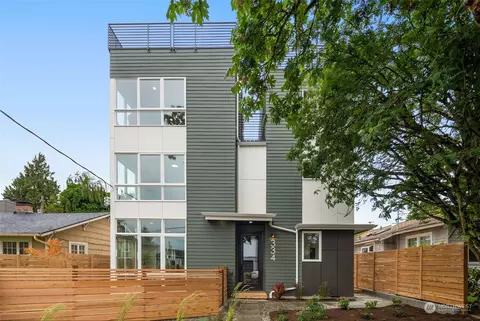 334 N 101st St #A, Seattle, WA 98133