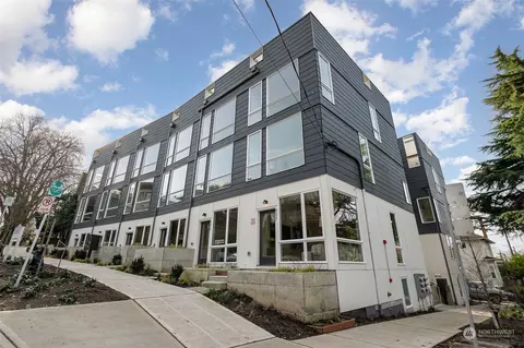 637 13th Ave E, Seattle, WA 98102