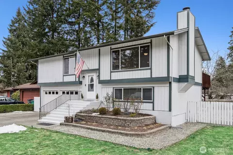 2977 SE Pancho Villa, Port Orchard, WA 98366
