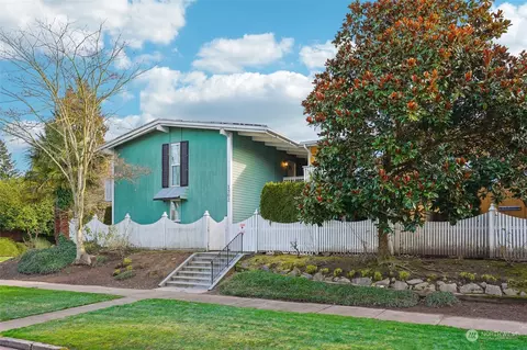 1302 N 6th St #3, Tacoma, WA 98403