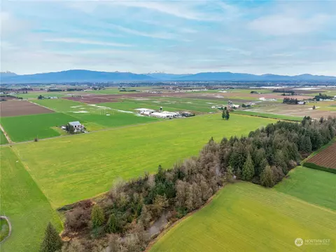 9213 Jackman Rd, Lynden, WA 98264